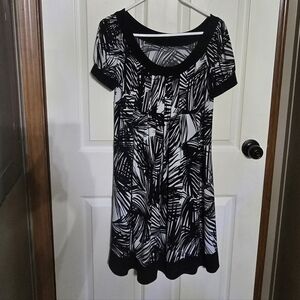 Black and White Patterned Women's Dress